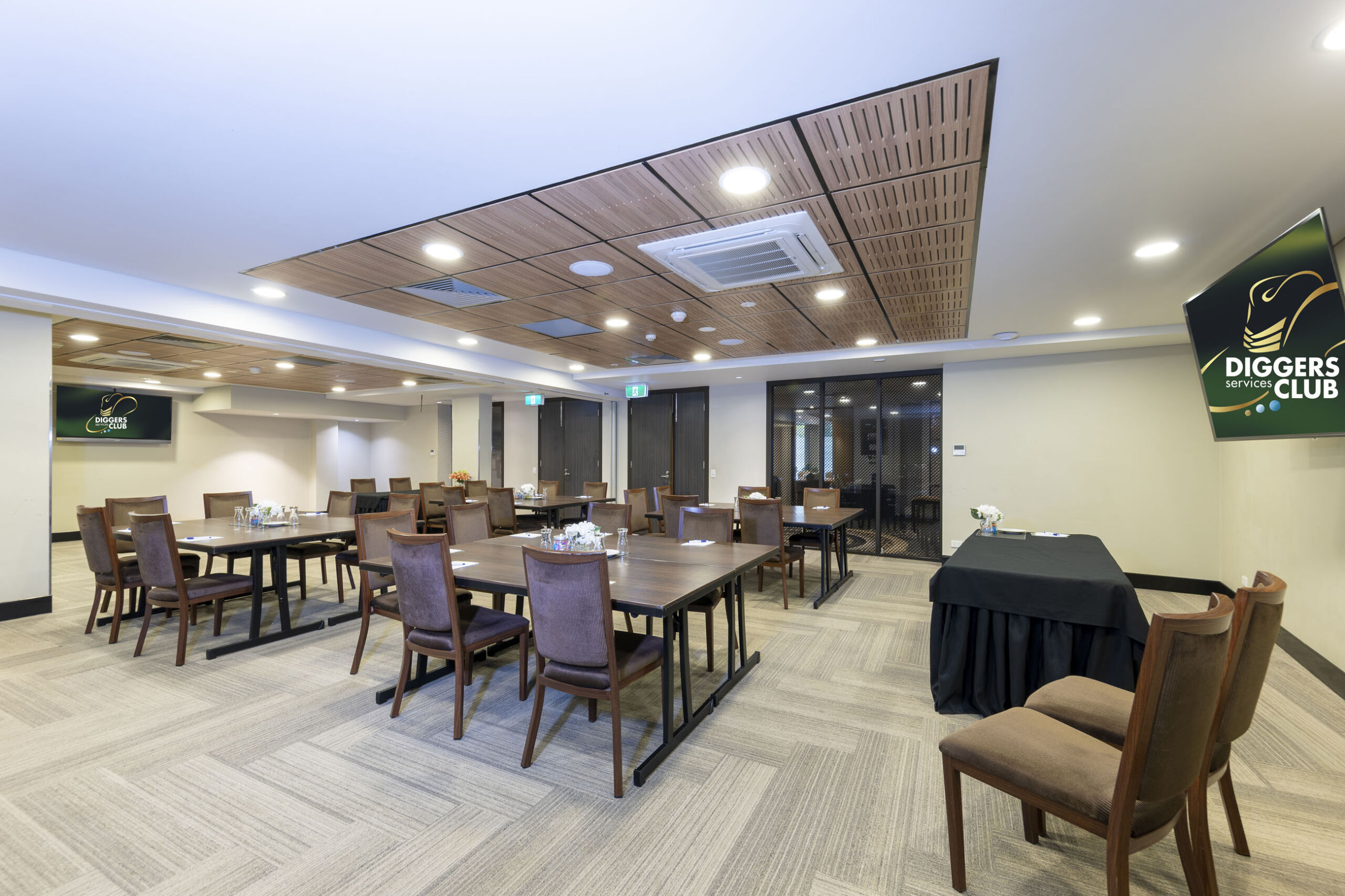 Kensington Room banquet configuration reverse perspective