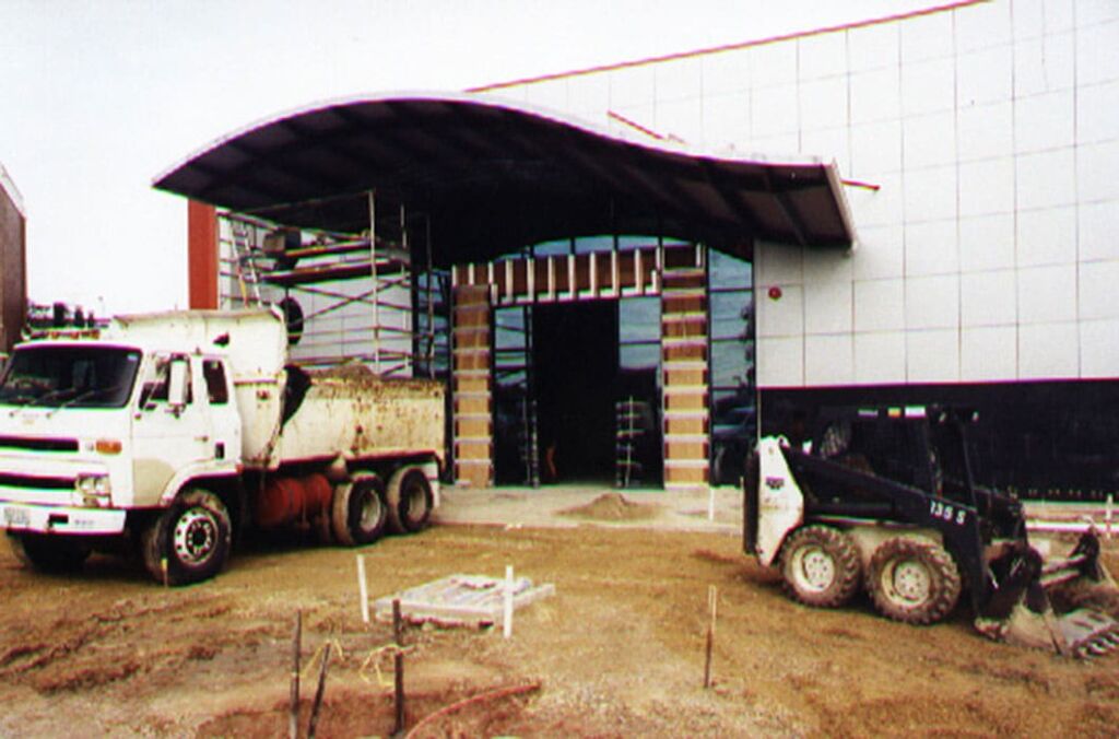 Diggers Services Club Building in 1998